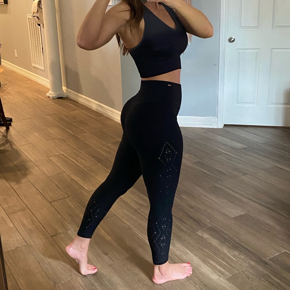 Victoria’s Secret PINK workout set